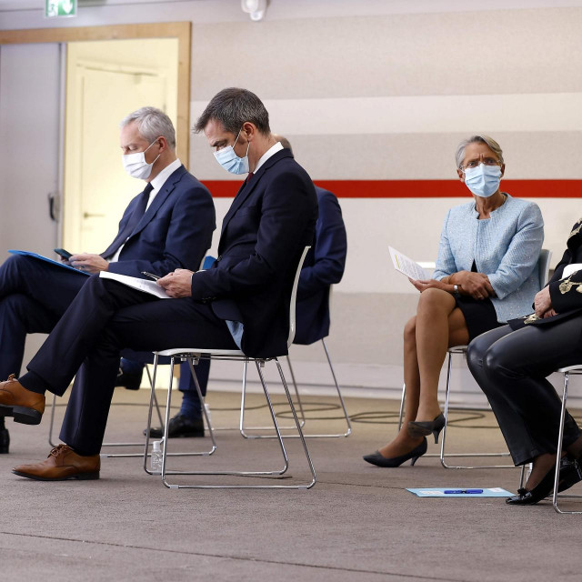 Francuski ministar financija i gospodarstva Bruno Le Maire, ministar zdravstva Olivier Veran, ministrica rada Elisabeth Borne i ministrica kulture Roselyne Bachelot