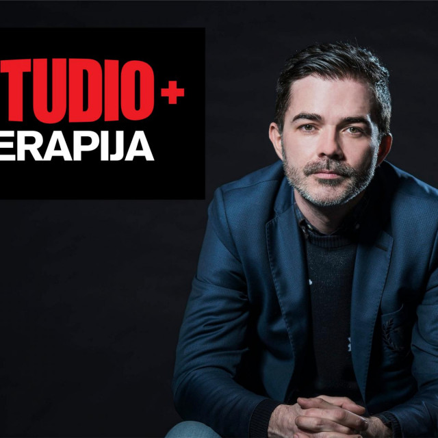 Daniel Delale, Studio plus