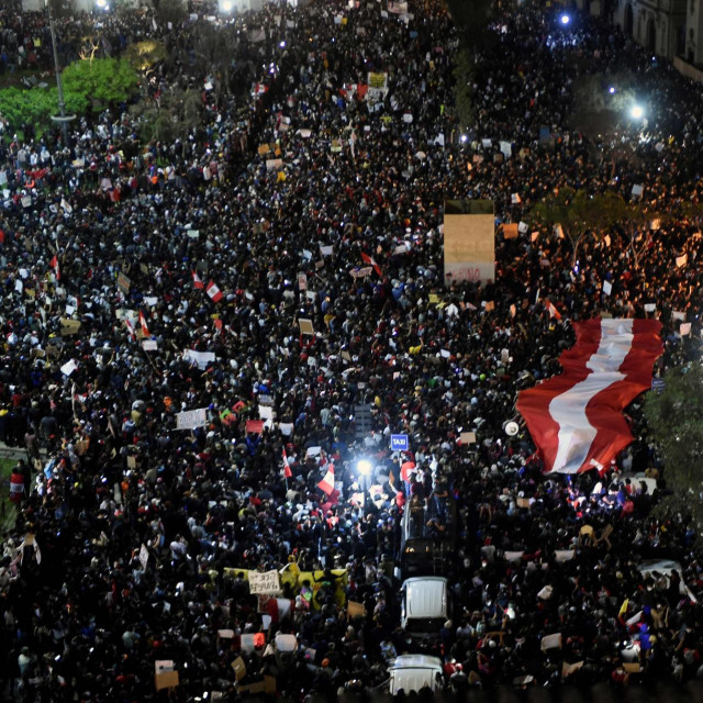 Prosvjed na Trgu San Martin u Limi, Peru