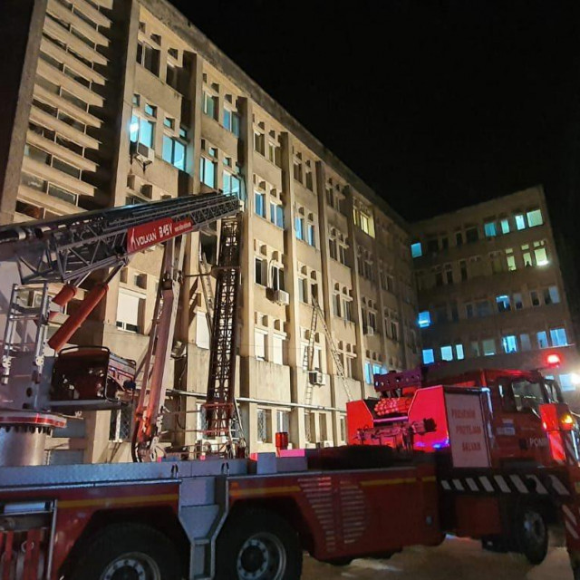 Požar u u Piatri Neamtu