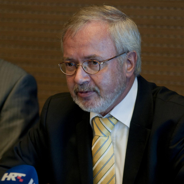 Dr. Werner Hoyer