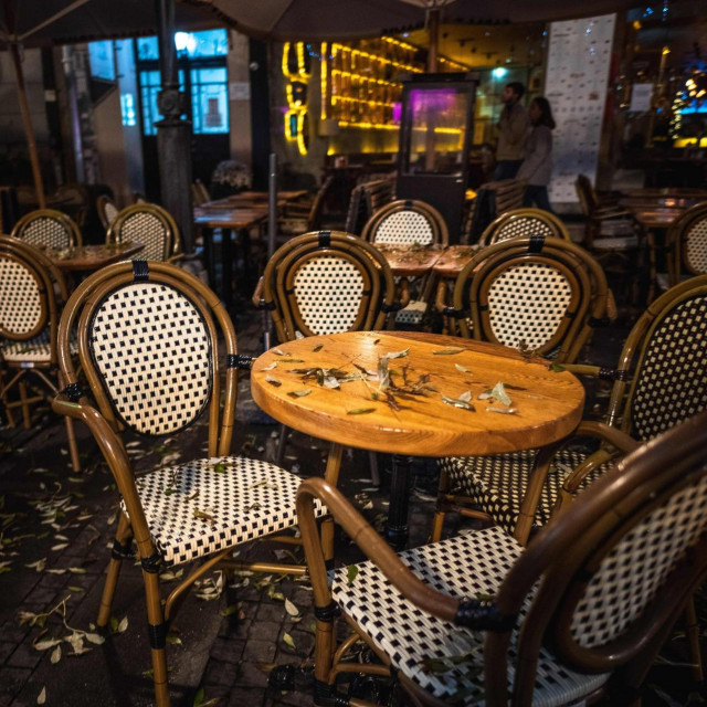 Terasa zatvorenog restorana u centru Beograda