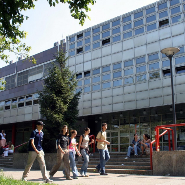 Gimnazija u novozagrebačkoj Utrini