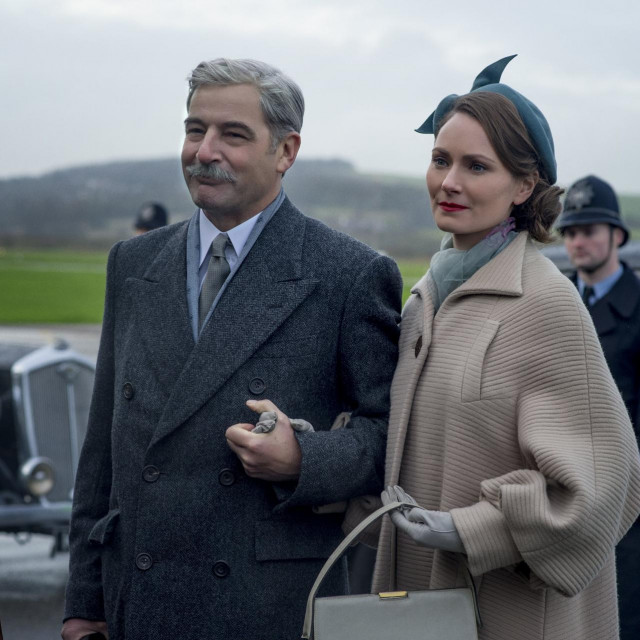 Jeremy Northam i Anna Madeley u seriji ”Kruna”