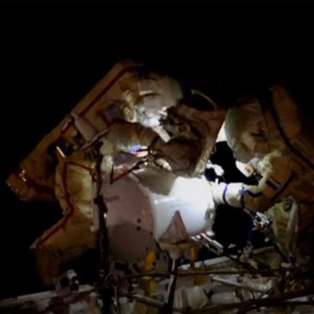 Astronauti u šetnji