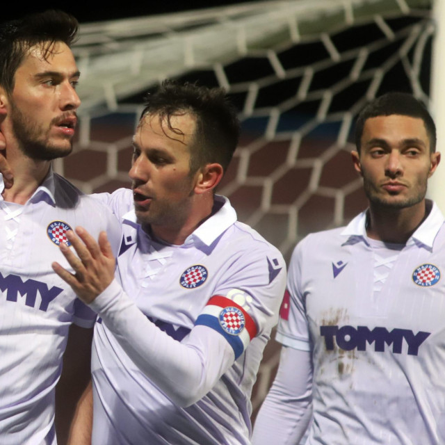 Slavlje igrača Hajduka nakon gola Nayira Mehmeta Umuta