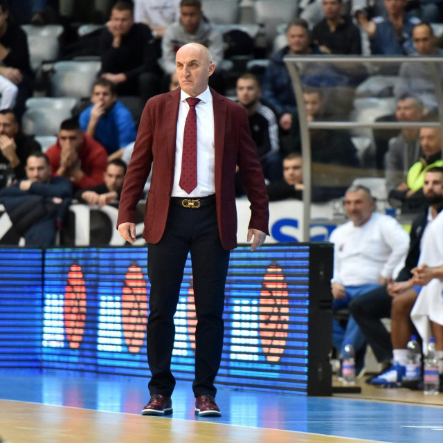Trener Mornara Mihailo Pavićević