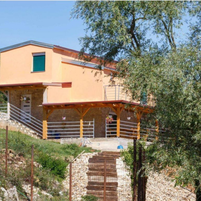 Kuća Ante Gutića nalazi se uz izvor Cetine Vukovića vrelo