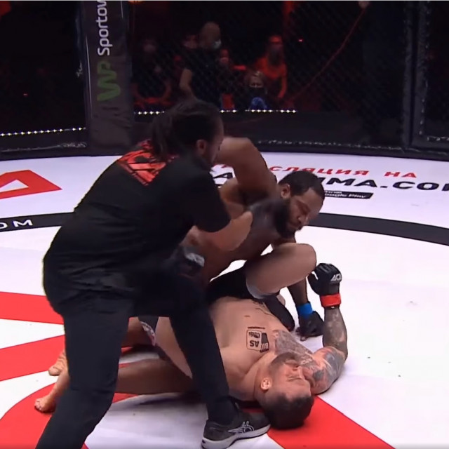 Johnson vs. Omielanczuk