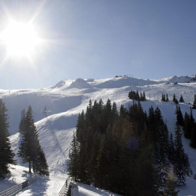 Pogled na vrhove olimpijske planine Jahorina