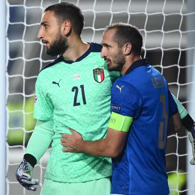 Giorgio Chiellini i Gianluigi Donnarumma u reprezentativnom dresu