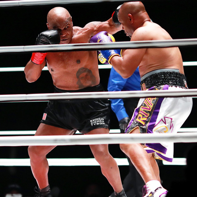 Mike Tyson i Roy Jones Jr.