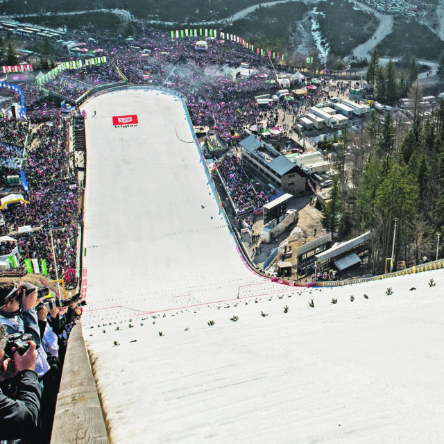 Pogled s vrha legendarne letaonice