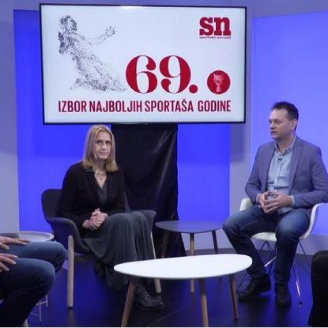 Slijeva nadesno: Darko Antunović, Danira Nakić, Robert Šola i Vlatka Mihoci u studiju Hanza Medije