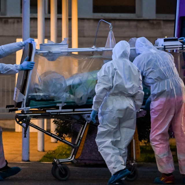 Zdravstveni djelatnici u bolnici nedaleko od Rima