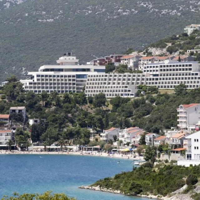Hotel Grand, Neum