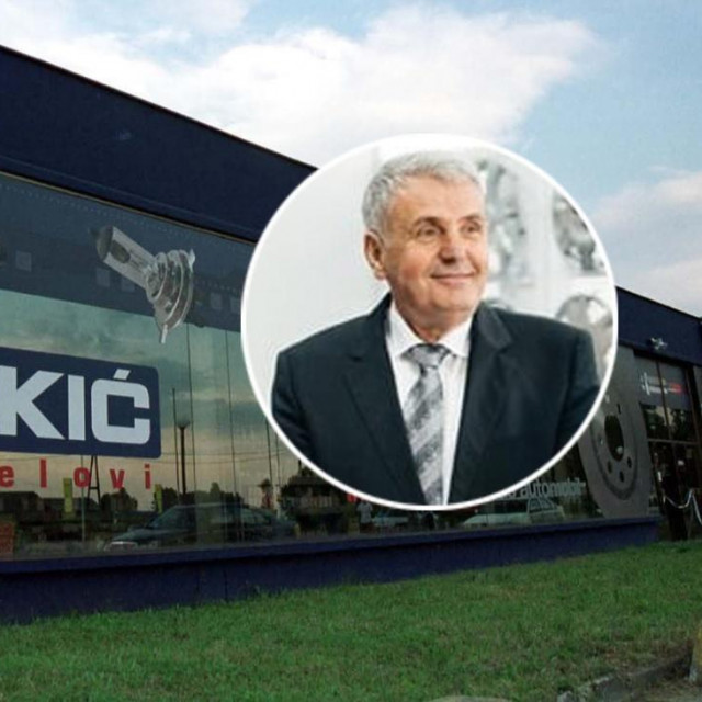 Stojan Tokić (u krugu)