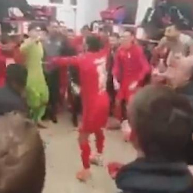 Veliko slavlje u svlačionici