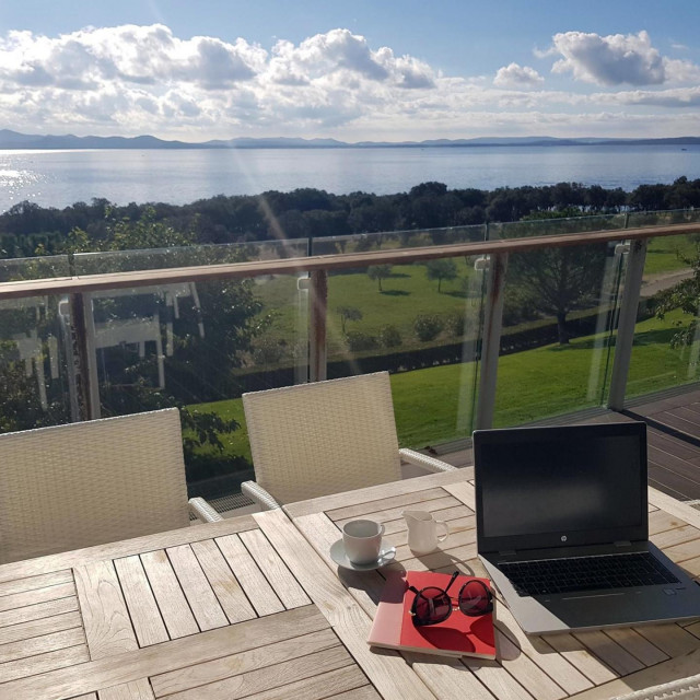 Welcome home office
