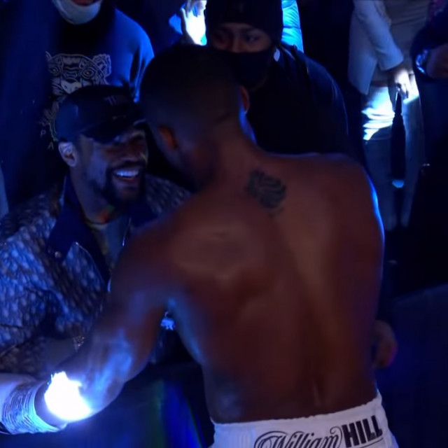 Floyd Mayweather Jr. i Anthony Joshua