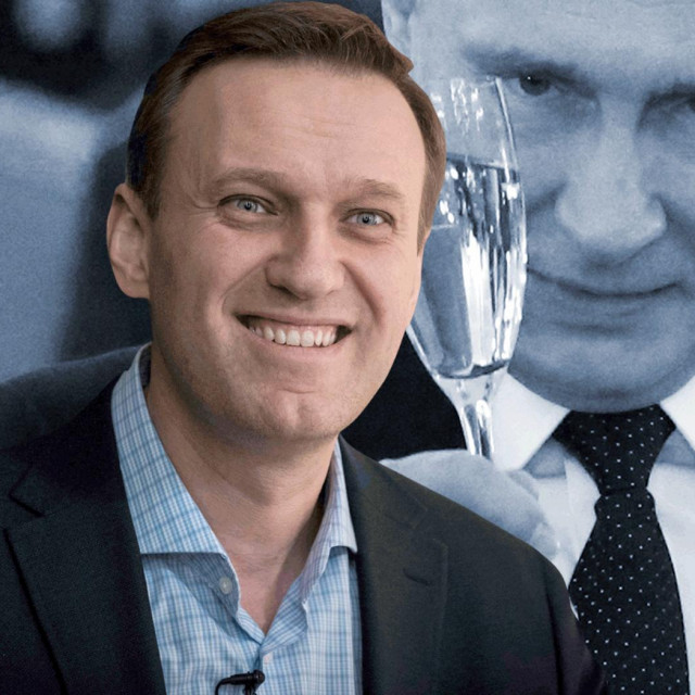 Aleksej Navaljni; iza njega Vladimir Putin