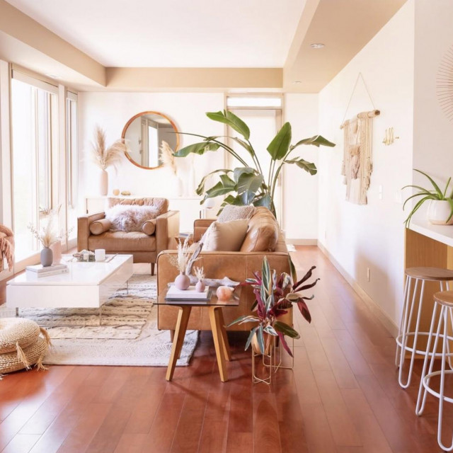 Instagram @justinecelina