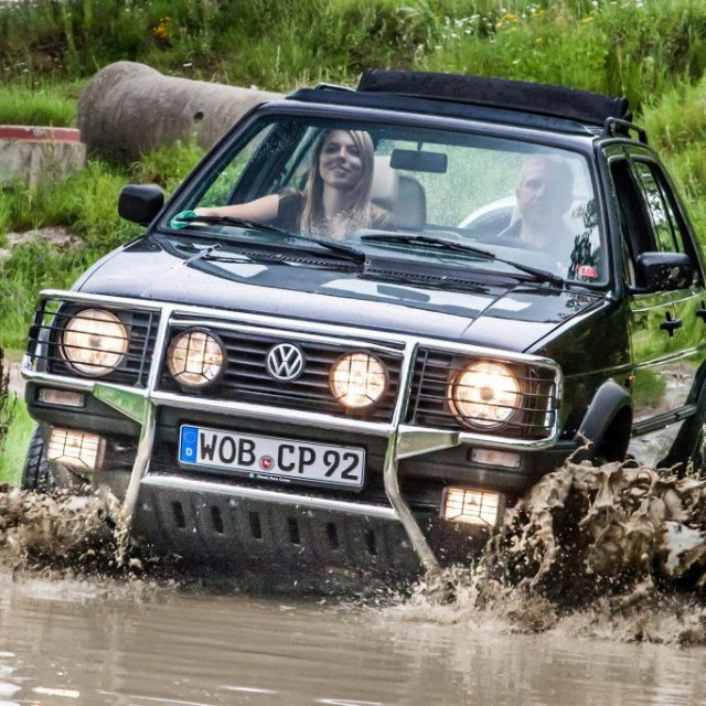 VW Golf Country