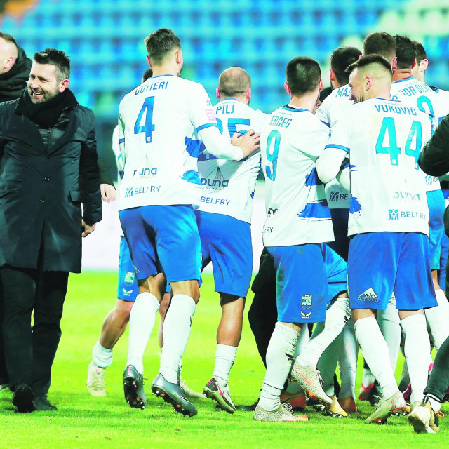 Nenad Bjelica izbrojao je 100 dana na klupi Osijeka