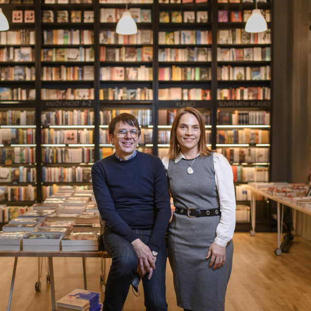 Željeli smo, s jedne strane, knjižaru koja će biti usmjerena prema dobrom izboru književnosti i publicistike i gdje rade ljudi koji dobro poznaju književnost