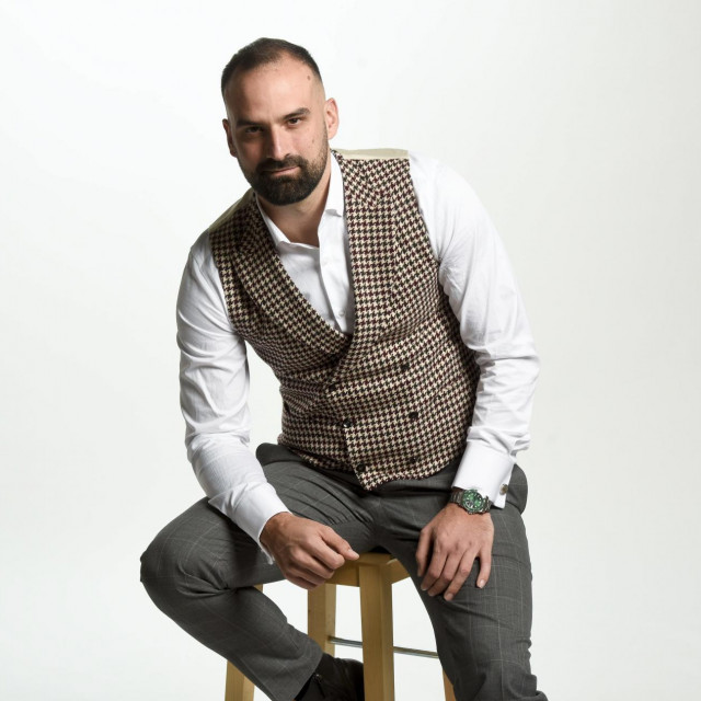 Zagreb, 071220.
Koranska 2.
Ivan Saric, stand-up komicar.