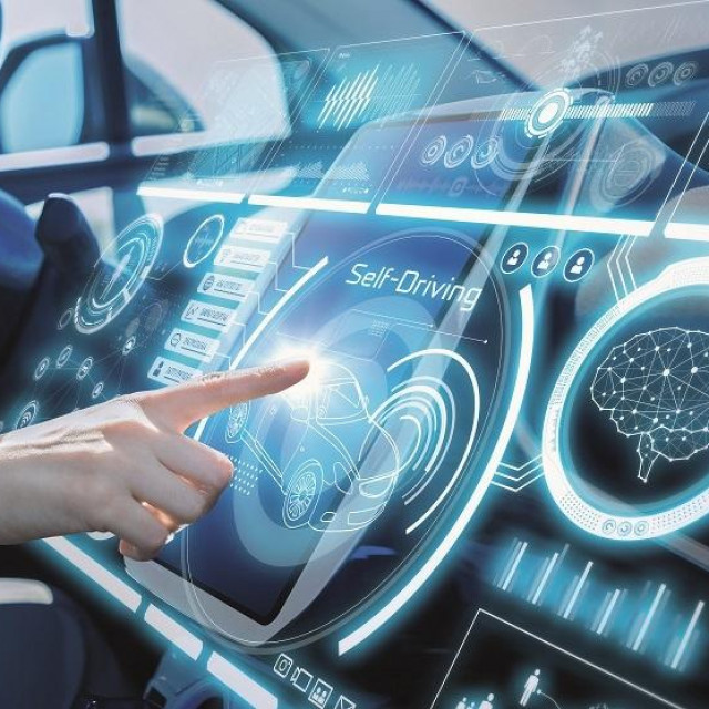 Instrumentna ploča budućnosti