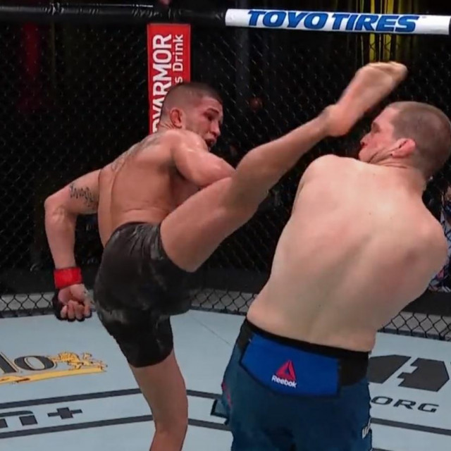 Pettis vs. Morono