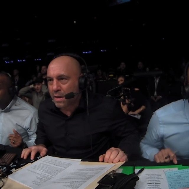 Daniel Cormier, Joe Rogan i Jon Anik