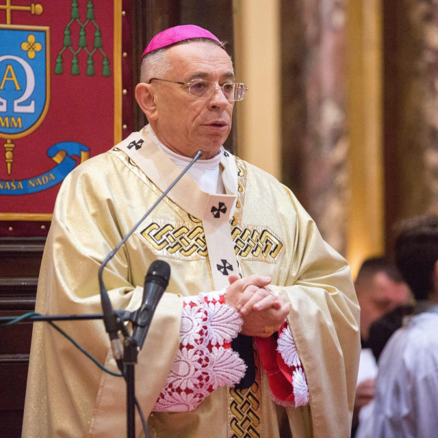 Riječki nadbiskup Ivan Devčić