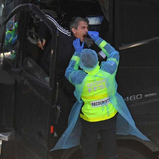 Testiranje kamiondžija u Doveru