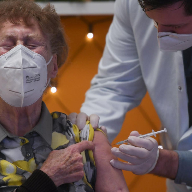 Cijepljenje u domu za starije u Koelnu