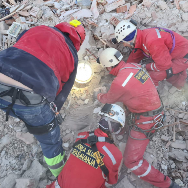 Spasioci HGSS-a u Petrinji