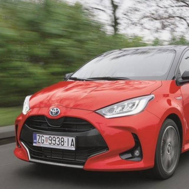 nova Toyota Yaris Hybrid