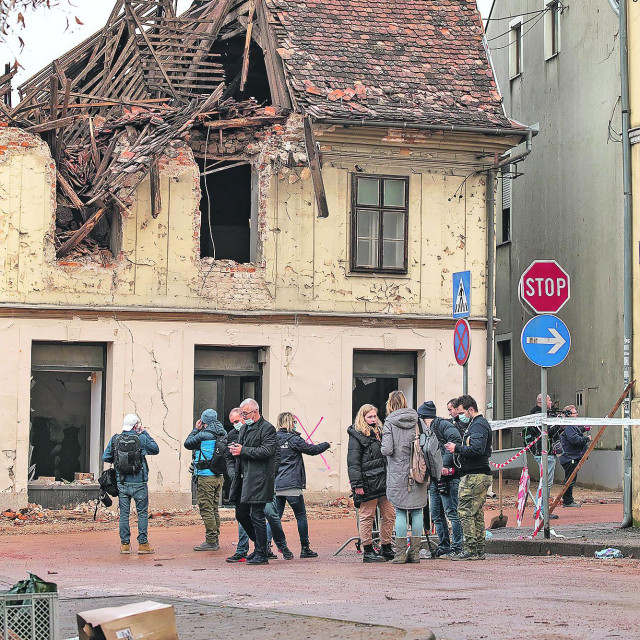 Centar Petrinje dan nakon razornog potresa