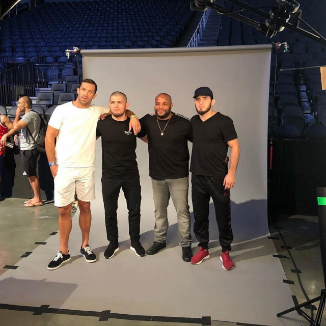 Luke Rockhold, Khabib Nurmagomedov, Daniel Cormier i Islam Makhachev
