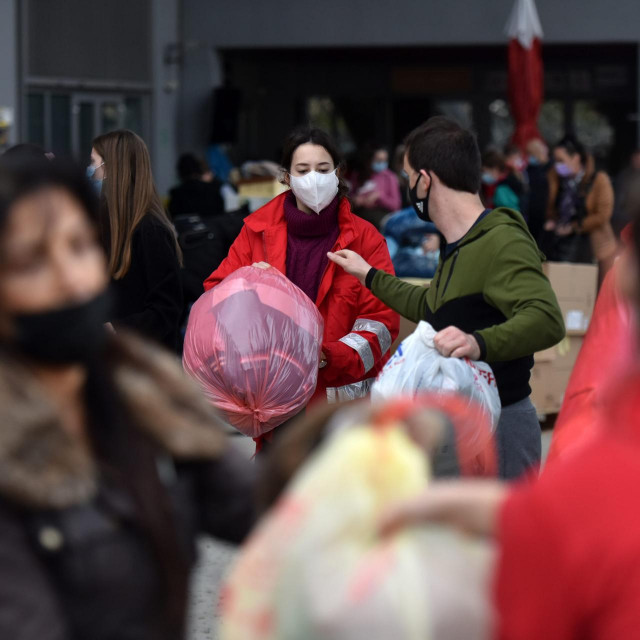 Obično se reče da narod ima vlast kakvu zaslužuje, ali kad vidite što se dogodilo na Baniji, shvatite da to možda i nije istina