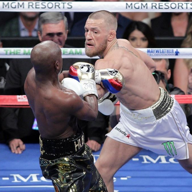 Conor McGregor vs Floyd Mayweather Jr.