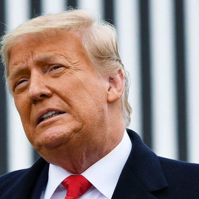  Donald Trump