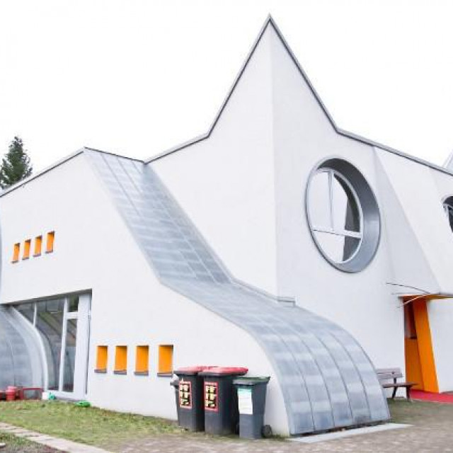  TOMI UNGERER AND AYLA SUZAN YÖNDEL: Kindergarten Wolfartsweier, Karlsruhe, Germany, 2002