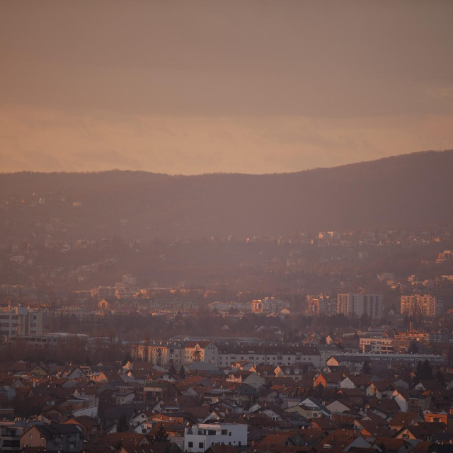 Zagreb prekriven smogom
