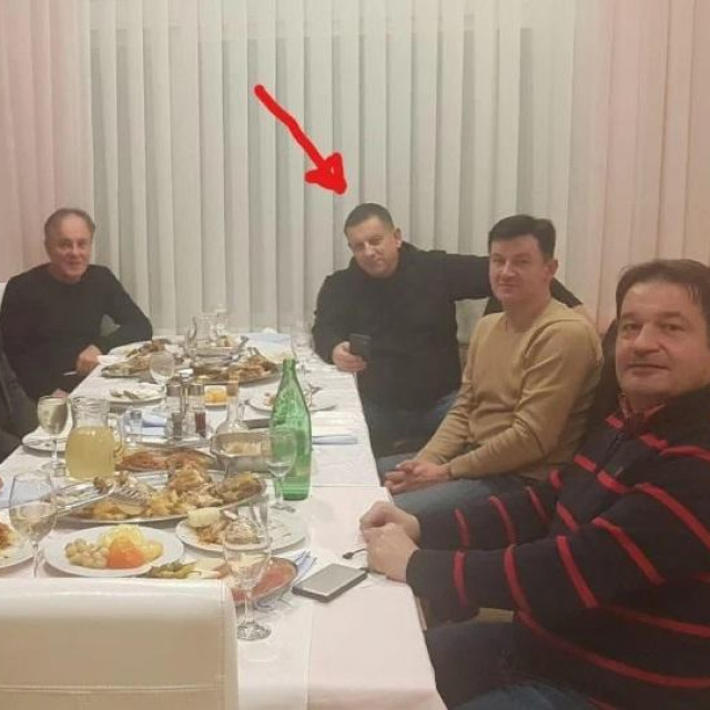 Nikola Blažević s društvom