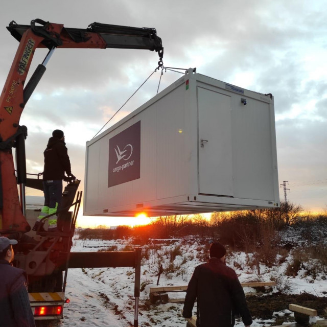 cargo partner kontejner