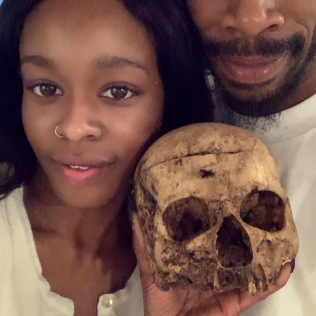 Azealia Banks s koreografom Matthewom Edwardom Pasterisom i dječjom lubanjom