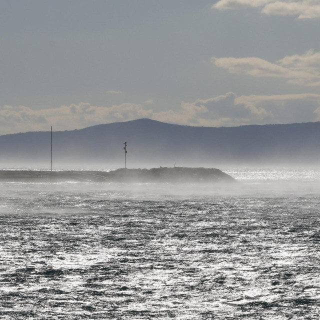 Bura u Baškoj Vodi, arhivska fotografija