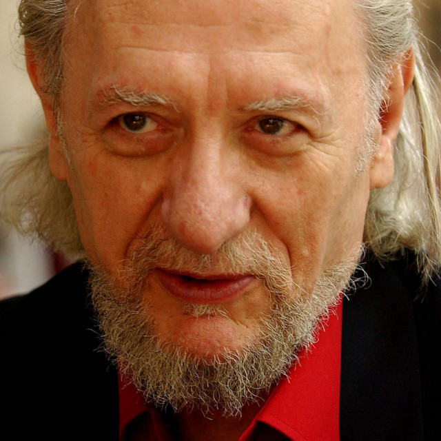 Brković je emigrirao u Hrvatsku gdje je živio do 1999. godine kada se nakon promjene političke klime vraća u Crnu Goru